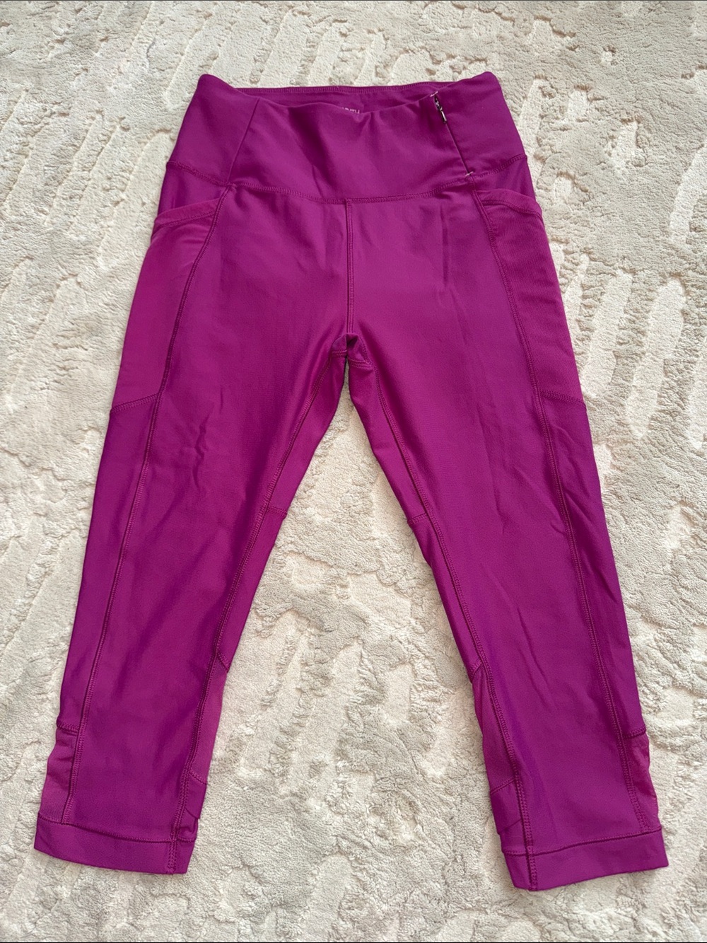 CALIA by Carrie Underwood Magenta Capri Leggings w/ illusion mesh M
